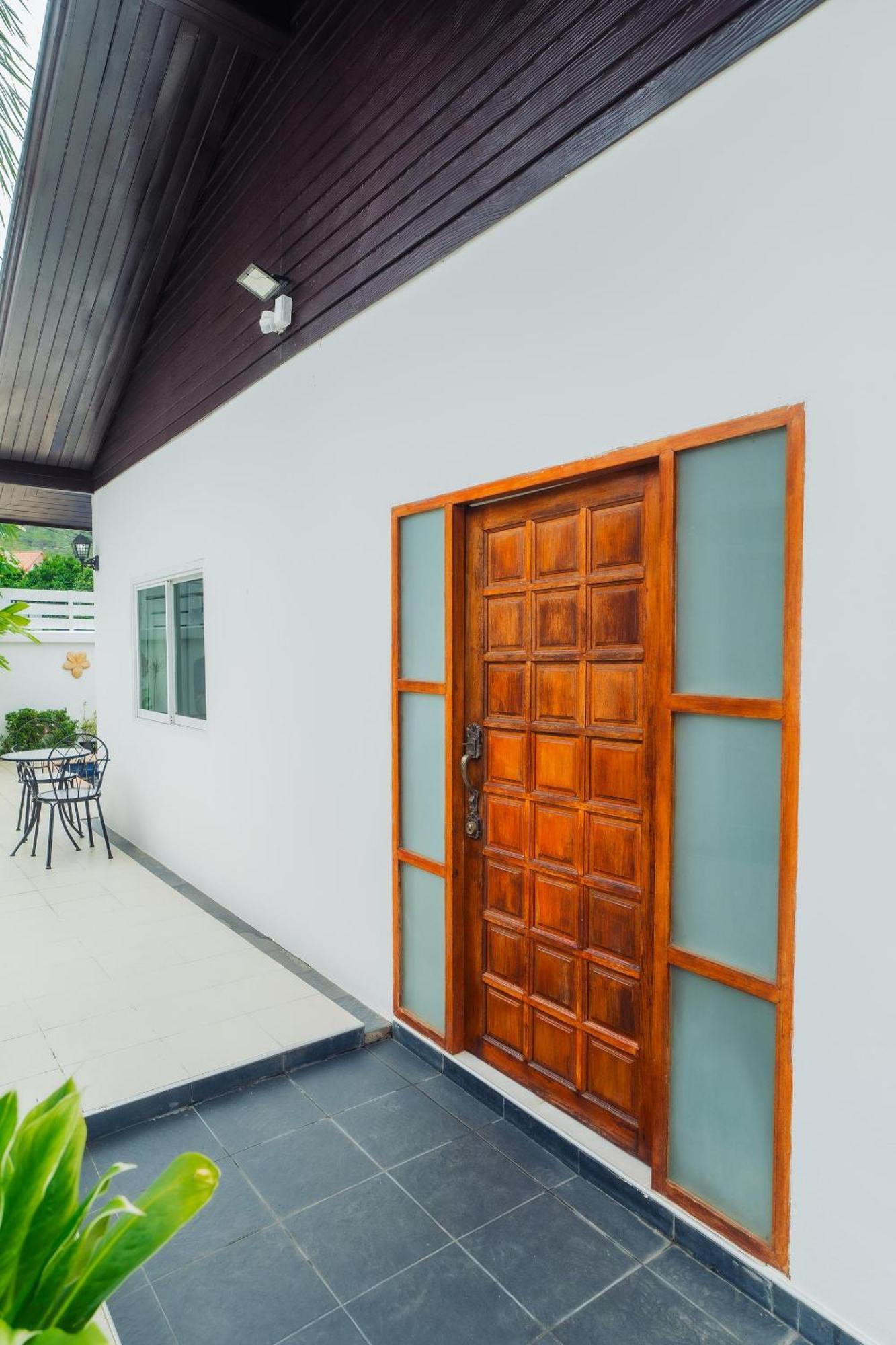 Jasmine Pool Villa In Nai Harn Rawai Exterior photo