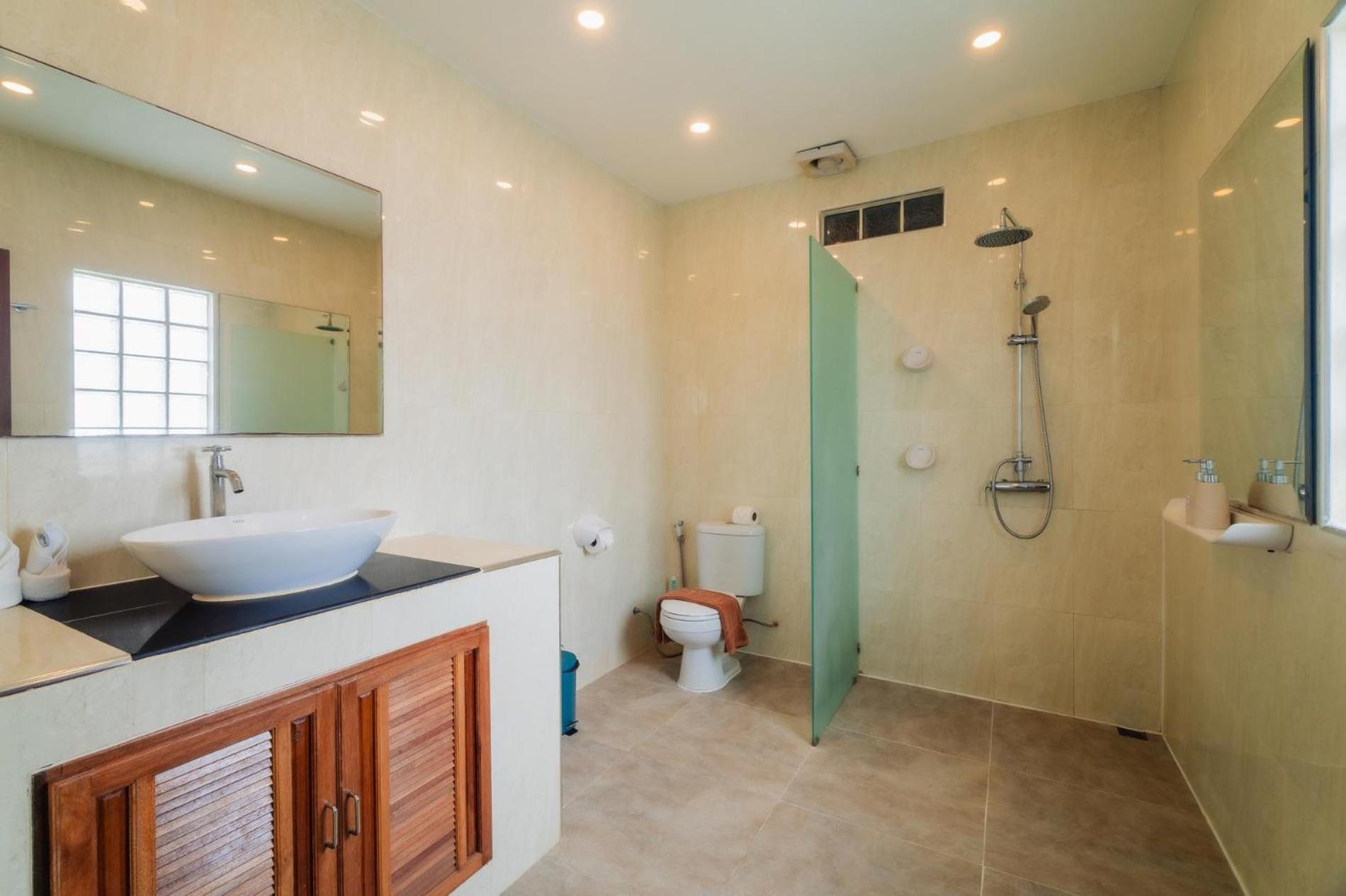 Jasmine Pool Villa In Nai Harn Rawai Exterior photo
