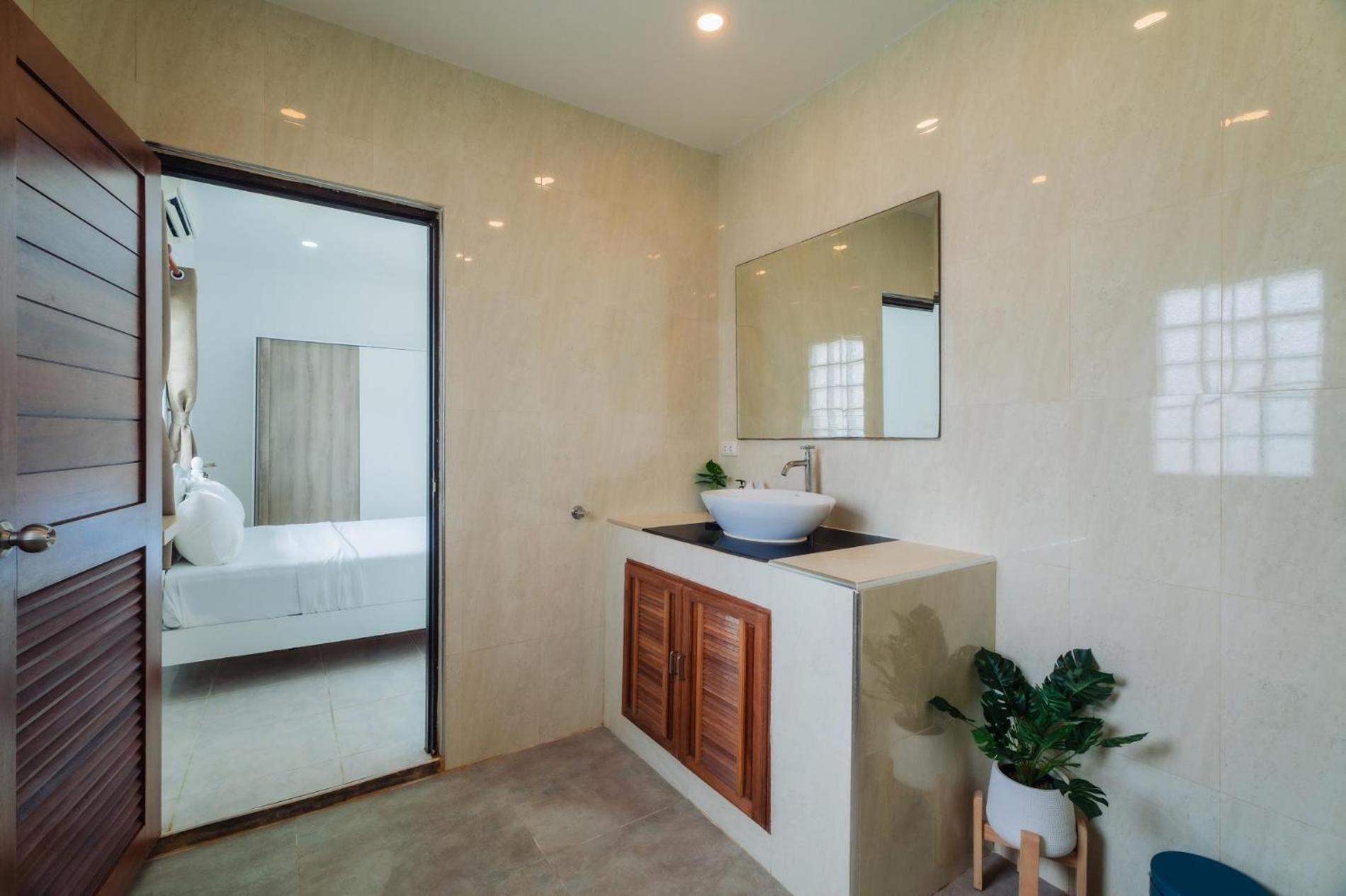 Jasmine Pool Villa In Nai Harn Rawai Exterior photo