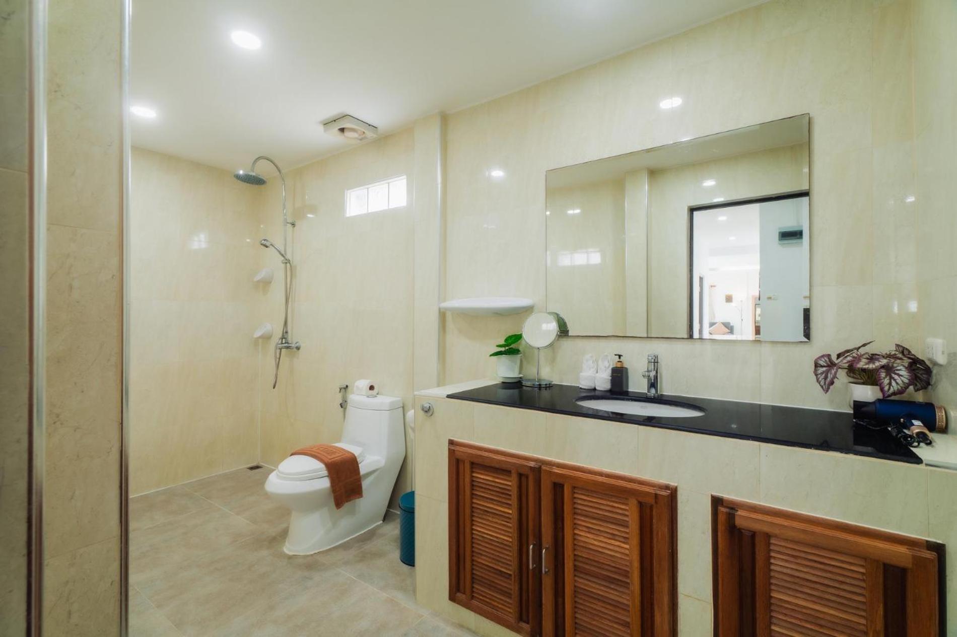 Jasmine Pool Villa In Nai Harn Rawai Exterior photo